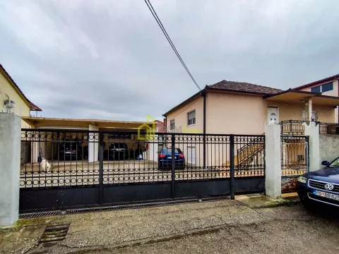 Sale, house, 220m², Masline, Podgorica - image 10