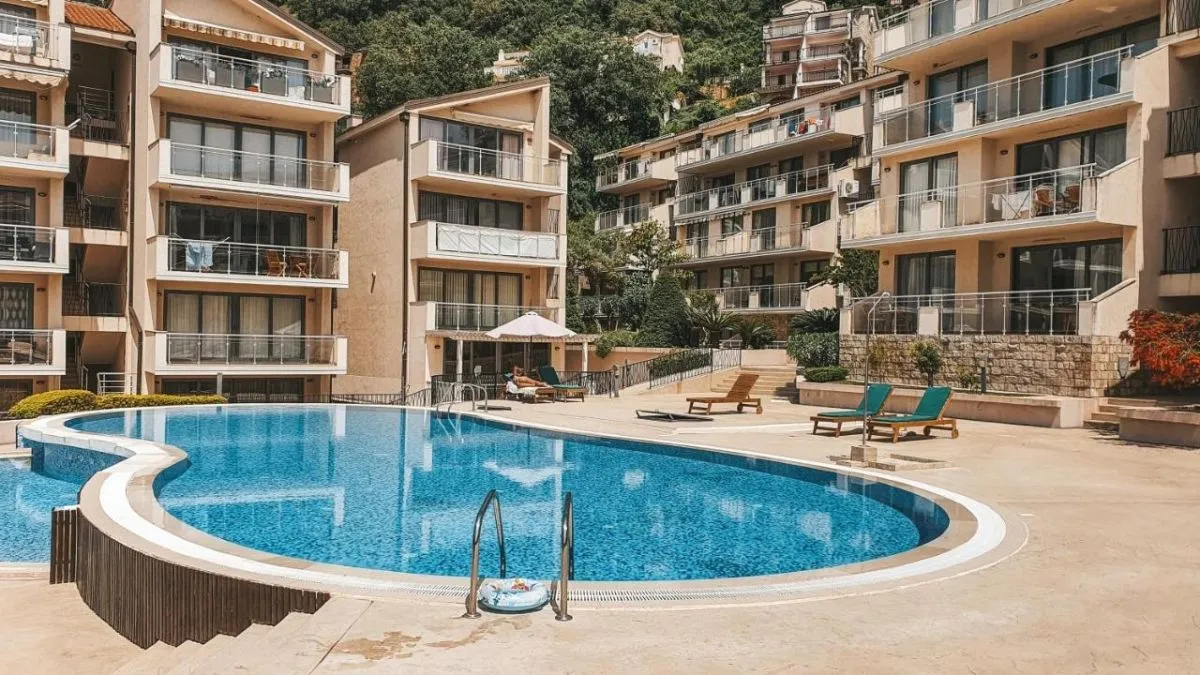 Sale, two bedroom apartment, 57m², Pržno, Budva