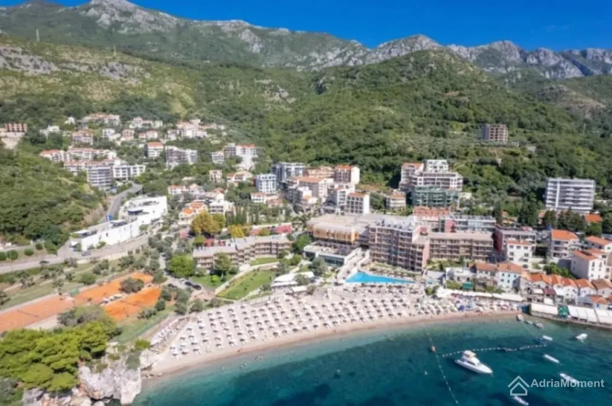 Sale, three bedroom apartment, 123m², Pržno, Budva