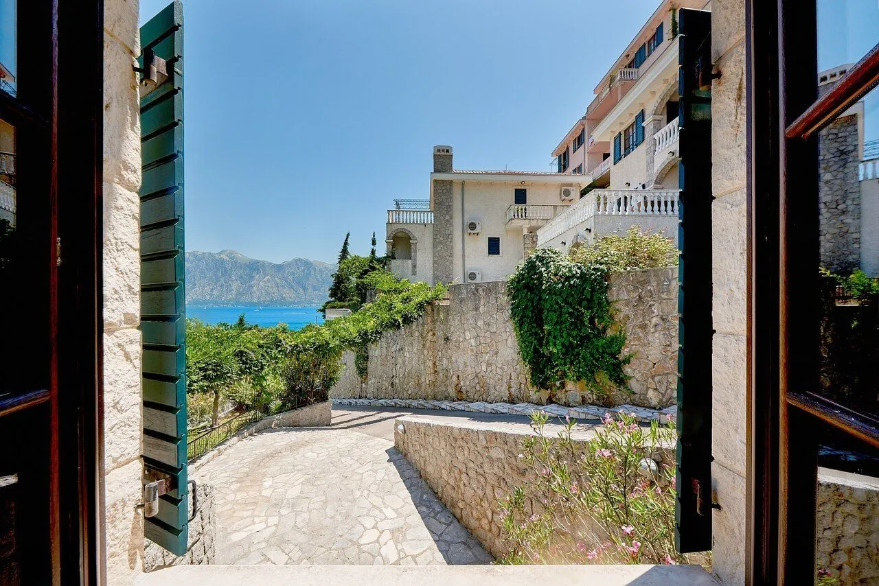Sale, house, 235m², Kostanjica, Kotor
