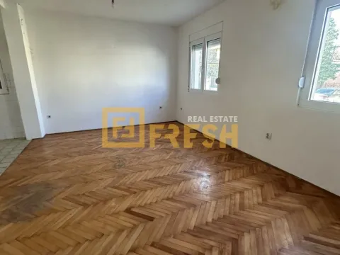 Sale, house, 289m², Dalmatinska ulica, Podgorica - image 8