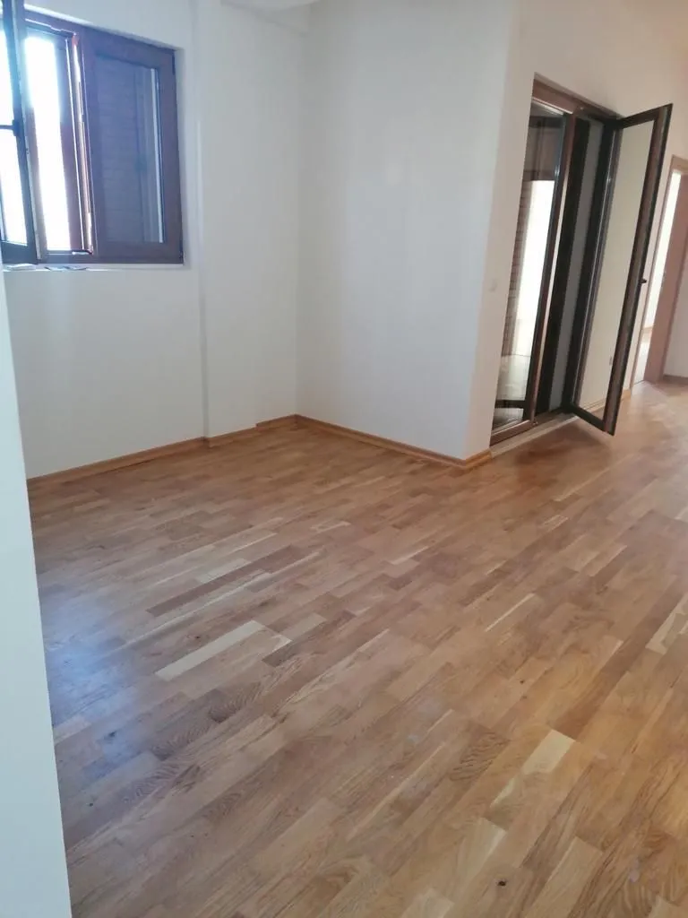 Prodaja, trosoban stan, 69m², Tivat, Crna Gora