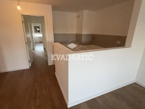 Prodaja, četvorosoban stan, 112m², Zemun Gornji Grad, Zemun Sve Podlokacije - image 7