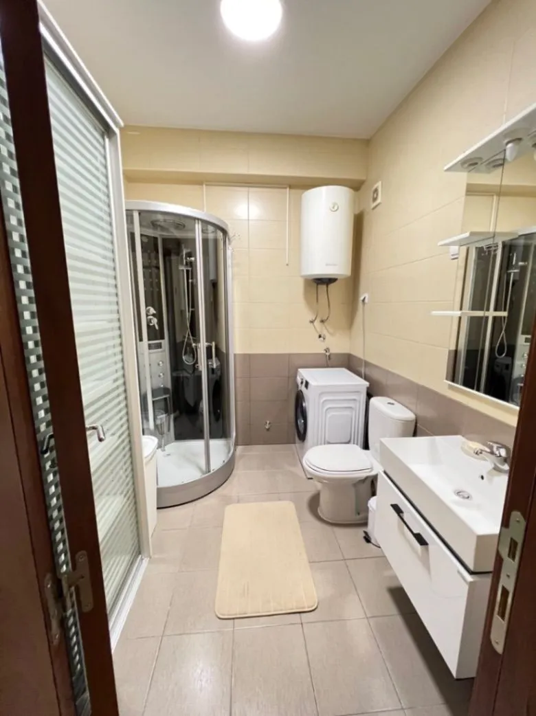 Izdavanje, dvosoban stan, 71m², Stari Aerodrom, Podgorica