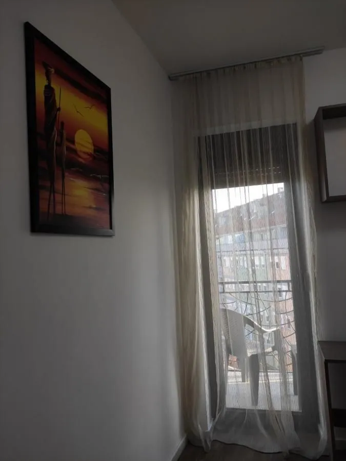 Izdavanje, jednosoban stan, 43m², Centar, Niš