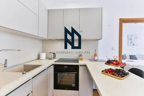 Prodaja, jednosoban stan, 57m², Centar, Budva - image 3