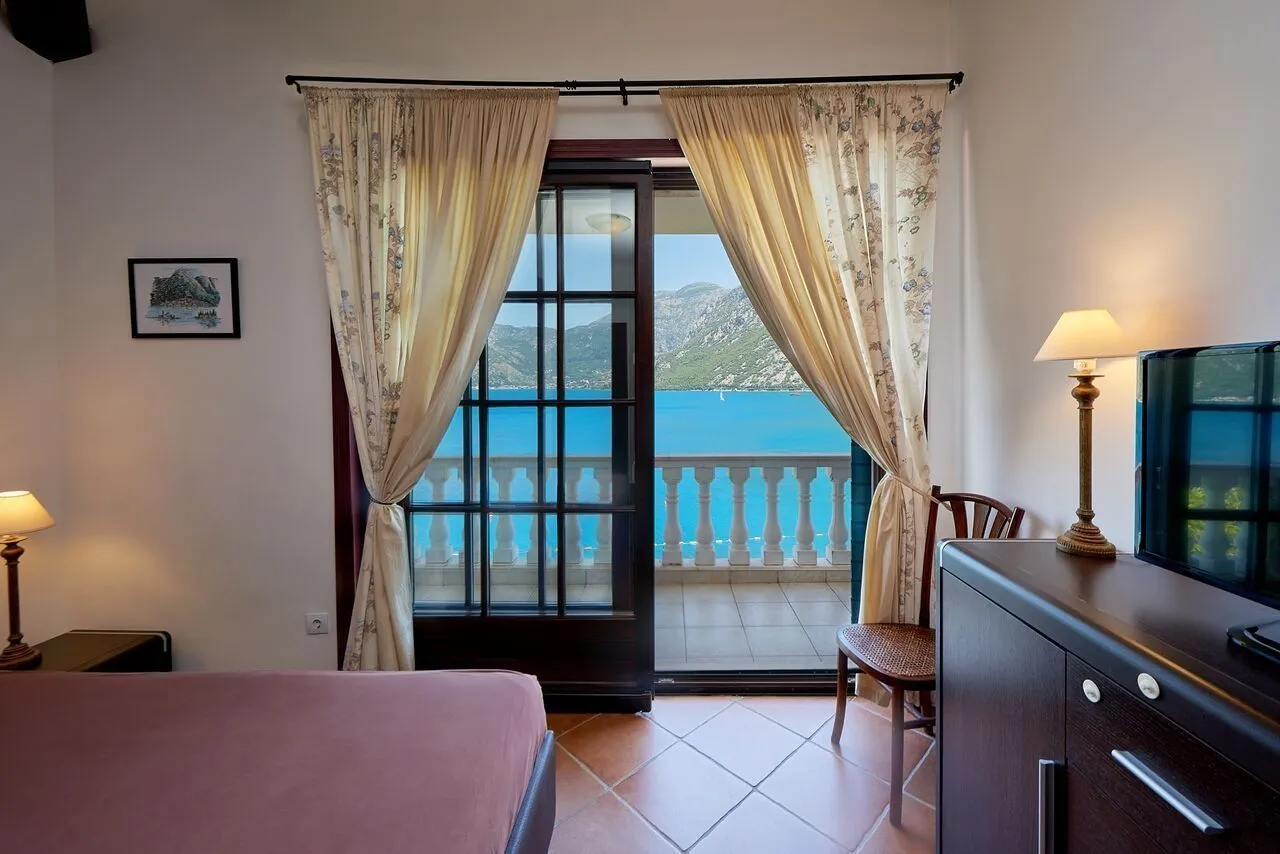 Sale, house, 235m², Kostanjica, Kotor