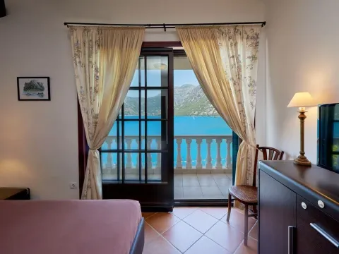 Prodaja, kuća, 235m², Kostanjica, Kotor - image 15