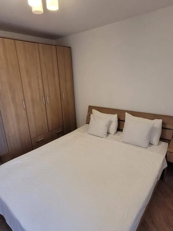Rent, two bedroom apartment, 90m², Sutomore, Bar