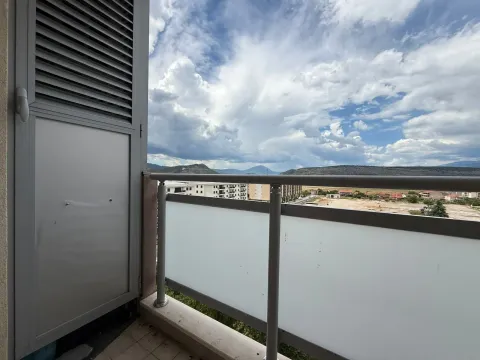 Prodaja, dvosoban stan, 64m², City Kvart, Podgorica - image 11