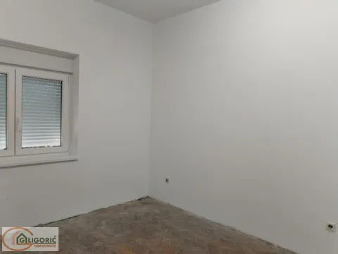 Izdavanje, poslovni prostor, 90m², Nova Pazova, Stara Pazova - image 4