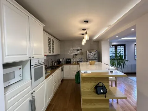 Prodaja, kuća, 300m², Lekino Brdo, Voždovac Sve Podlokacije - image 6