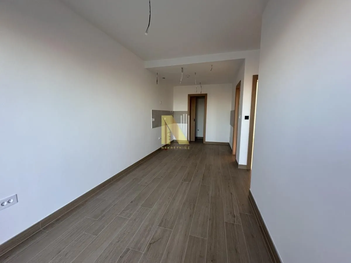 Prodaja, četvorosoban stan, 154m², Alibegovac, Petrovaradin