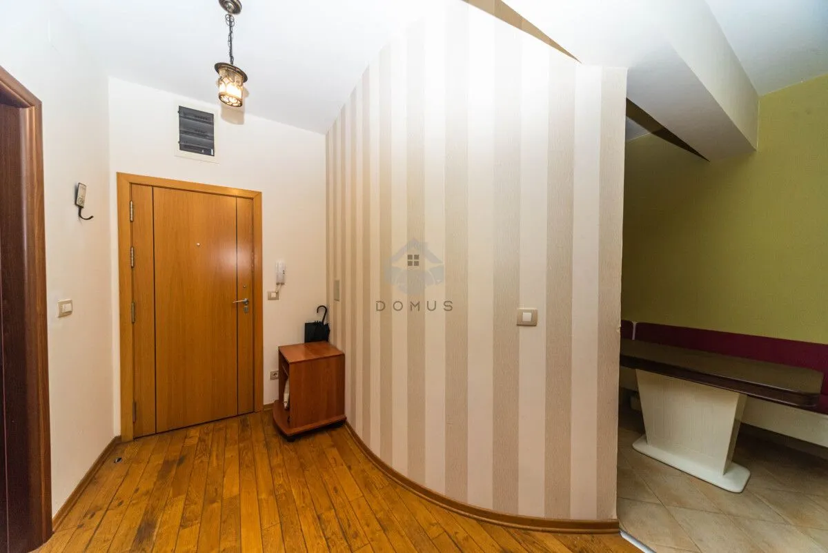 Prodaja, jednosoban stan, 46m², Krivi Most, Podgorica