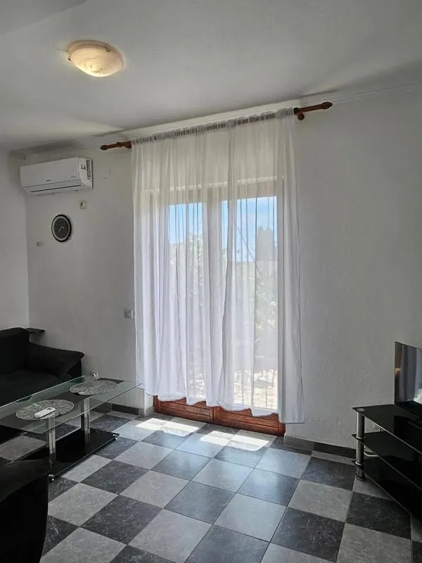 Rent, one bedroom apartment, 65m², Šušanj, Bar