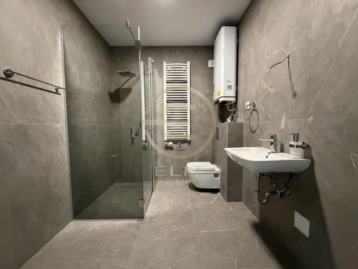 Prodaja, stan, 81m², Salajka, Novi Sad Sve Podlokacije