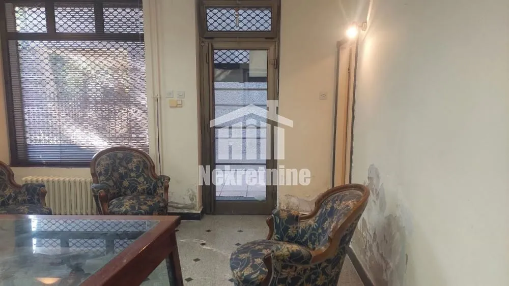 Izdavanje, poslovni prostor, 50m², Čukarica, Beograd