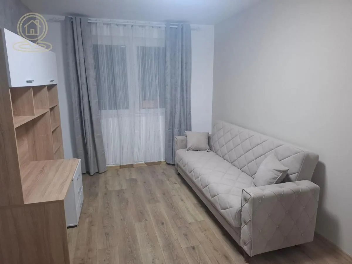 Izdavanje, trosoban stan, 75m², Vrežina, Niš