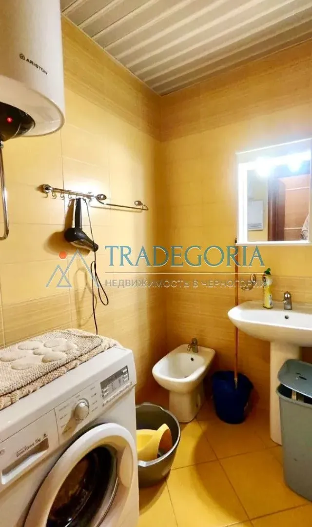 Prodaja, dvosoban stan, 90m², Petrovac, Budva
