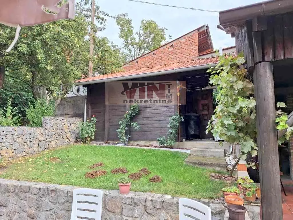 Sale, house, 500m², Jajinci, Voždovac Sve Podlokacije