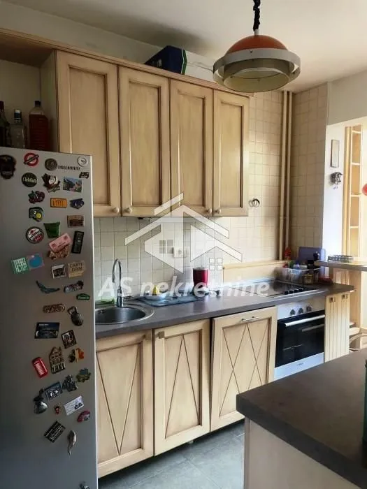 Rent, three bedroom apartment, 70m², Vračar Sve Podlokacije, Beograd