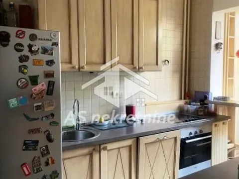 Rent, three bedroom apartment, 70m², Vračar Sve Podlokacije, Beograd - image 7