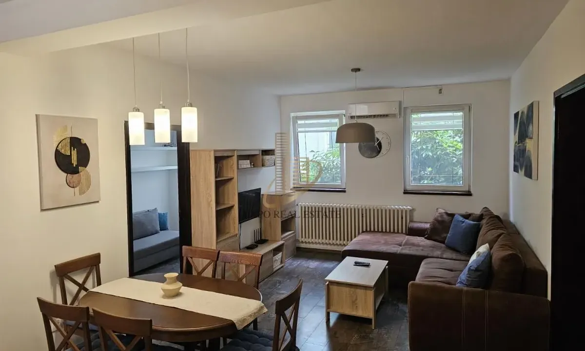 Izdavanje, trosoban stan, 60m², Centar, Novi Sad