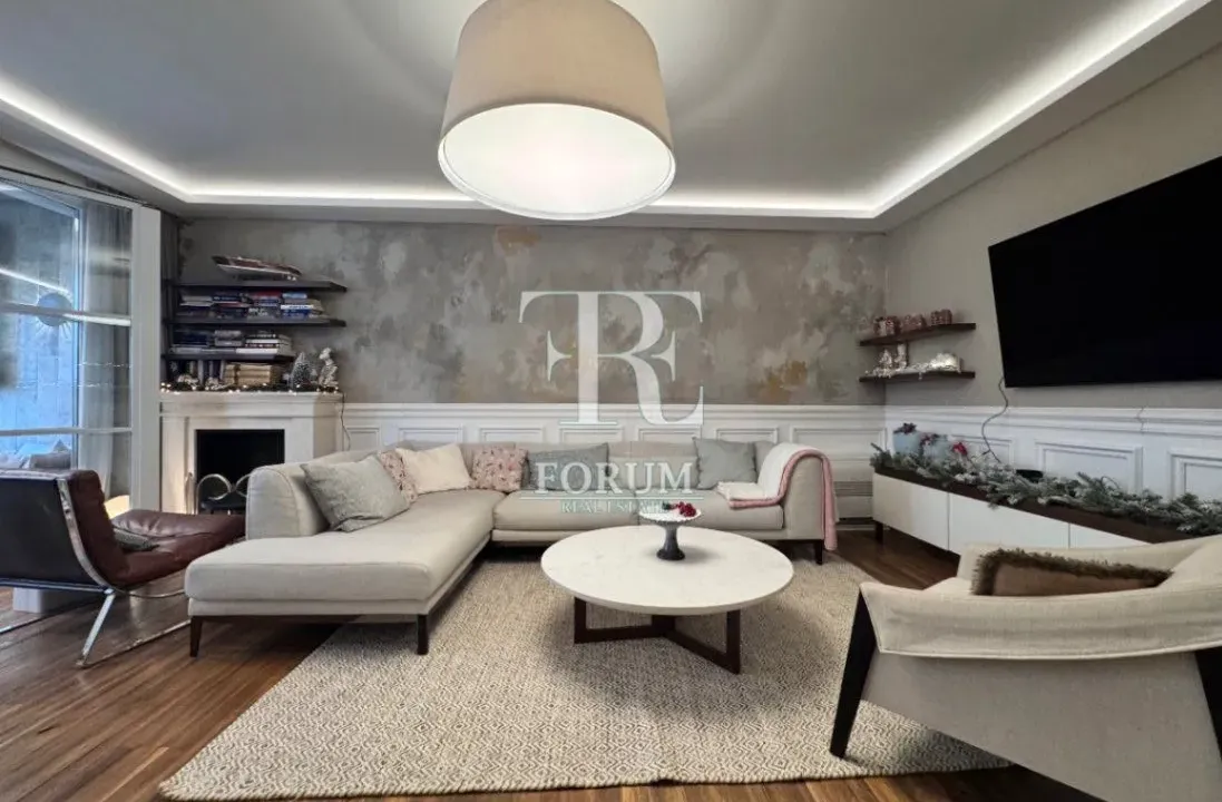 Prodaja, trosoban stan, 122m², Centar, Podgorica