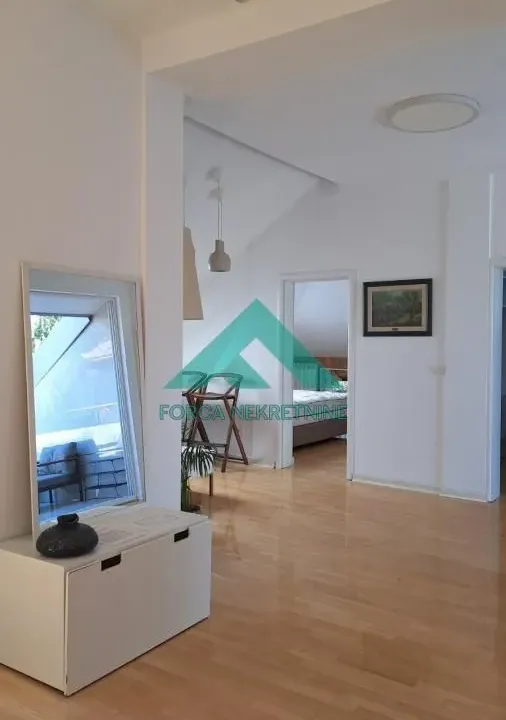 Rent, four bedroom apartment, 110m², Savski Venac, Beograd