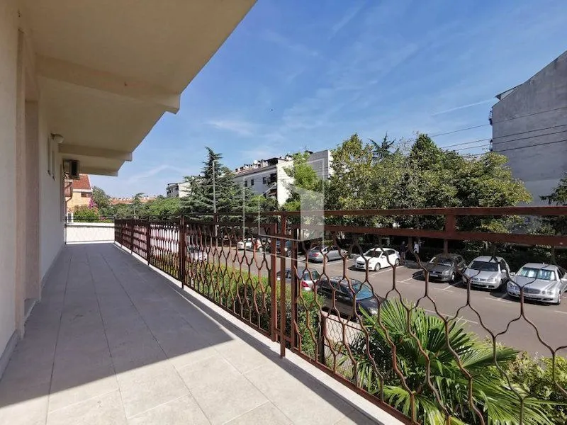 Prodaja, kuća, 170m², Podgorica, Crna Gora
