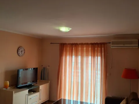 Sale, one bedroom apartment, 52m², Bečići, Budva - image 3
