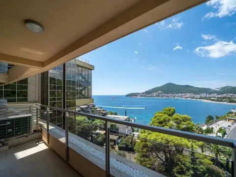 Rent, three bedroom apartment, 150m², Bečići, Budva - image 5