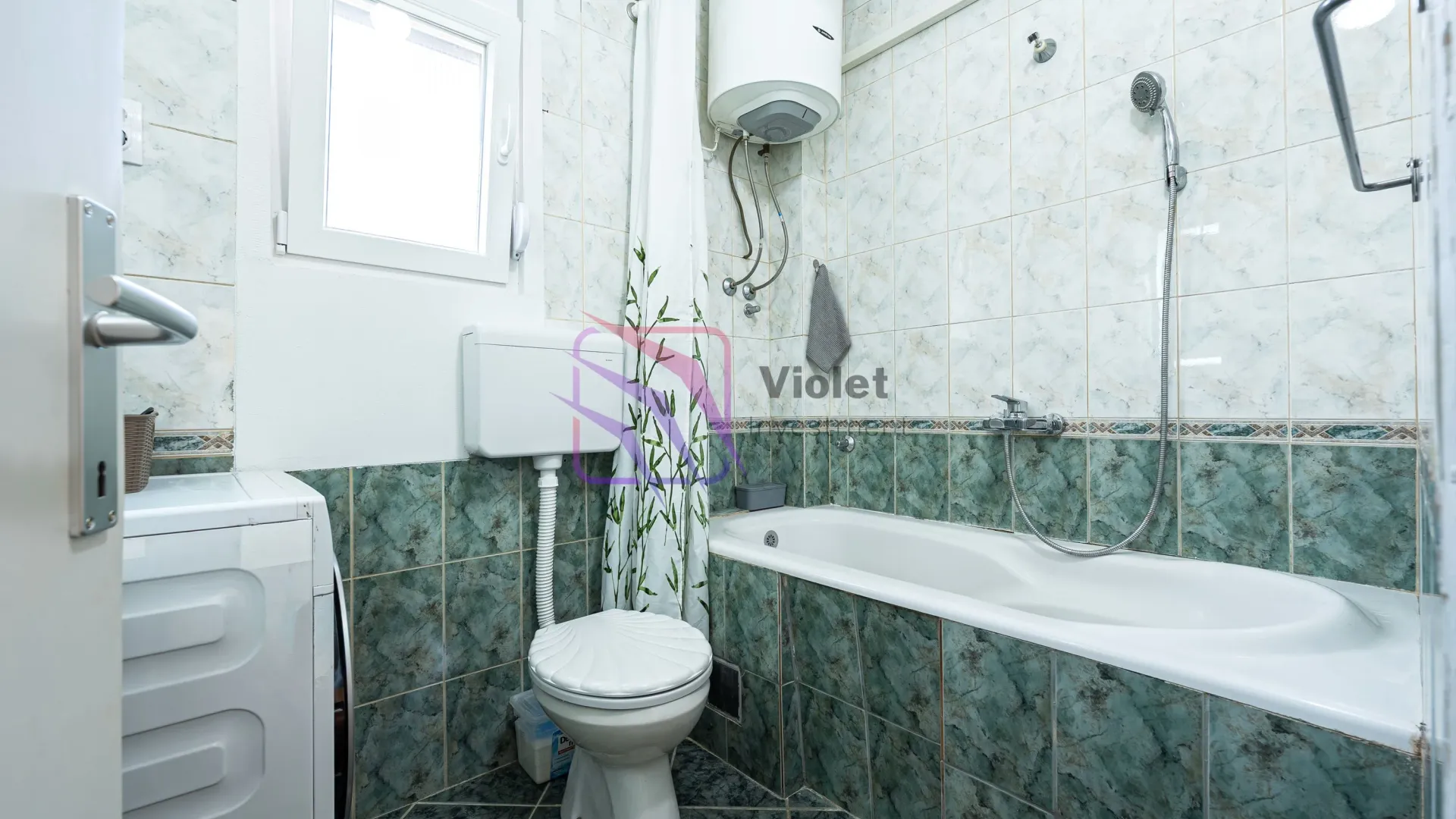 Izdavanje, trosoban stan, 100m², Dalmatinska ulica, Podgorica