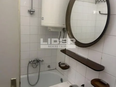 Izdavanje, četvorosoban stan, 98m², Čukarica, Beograd - image 12