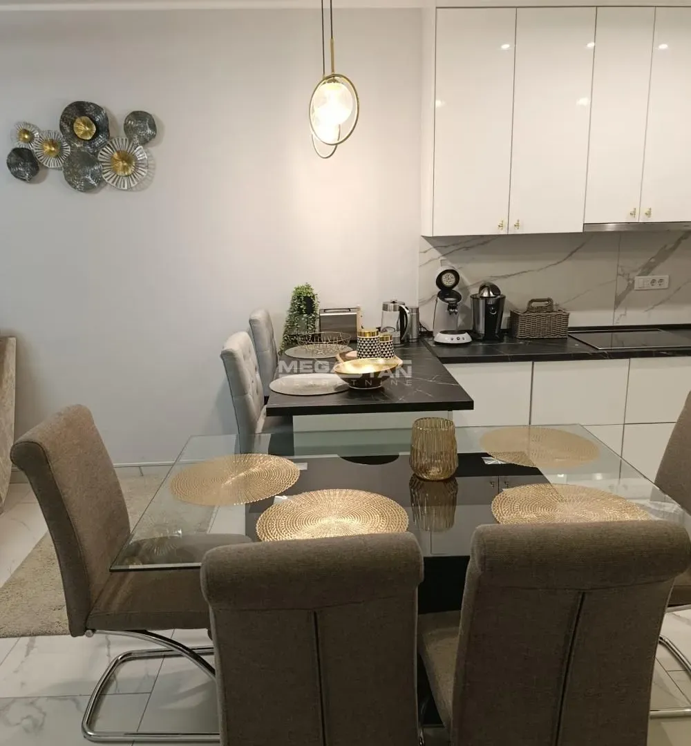 Prodaja, trosoban stan, 94m², Pančevo, Srbija
