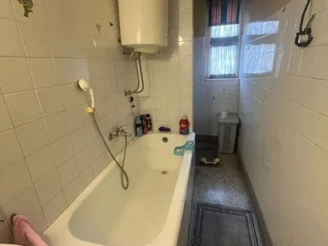 Rent, four bedroom apartment, 100m², Preko Morače, Podgorica - image 10