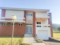 Izdavanje, kuća, 400m², Rogami, Podgorica - image 1