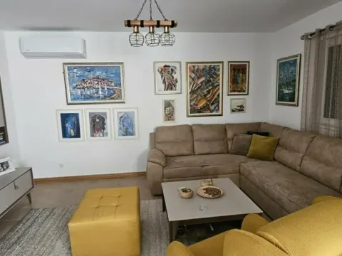 Sale, two bedroom apartment, 80m², Bečići, Budva - image 5