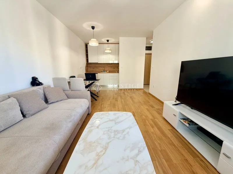 Prodaja, jednosoban stan, 45m², City Kvart, Podgorica