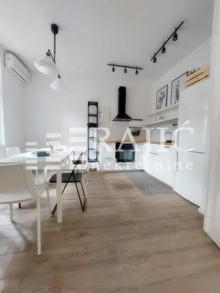 Izdavanje, poslovni prostor, 80m², Stari Grad, Beograd