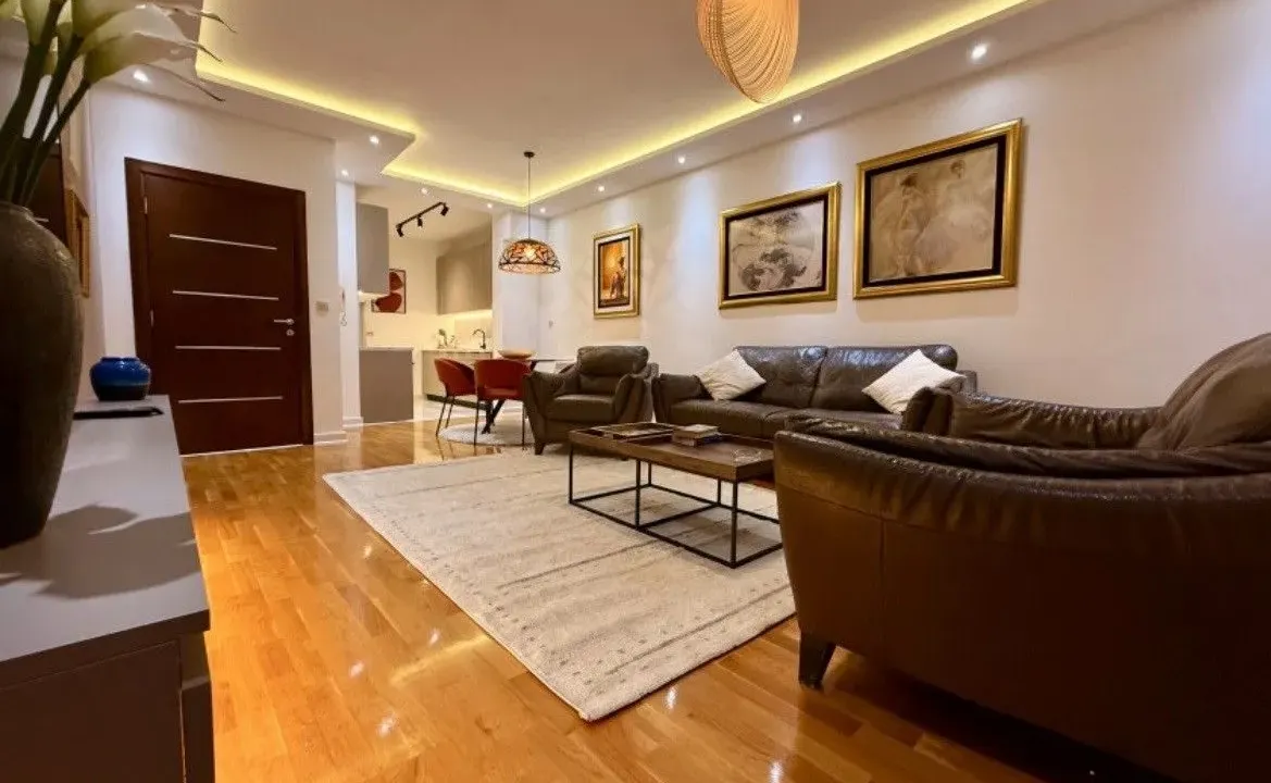 Izdavanje, dvosoban stan, 90m², Preko Morače, Podgorica