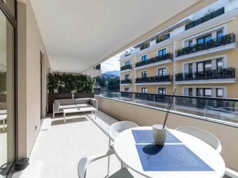 Prodaja, jednosoban stan, 81m², Porto Montenegro, Tivat - image 4