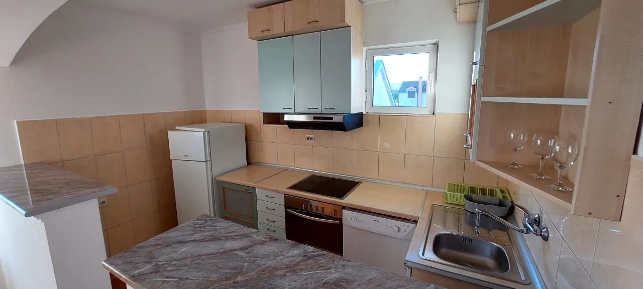 Rent, three bedroom apartment, 130m², Dahna, Podgorica
