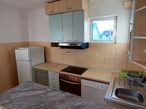Rent, three bedroom apartment, 130m², Dahna, Podgorica - image 1