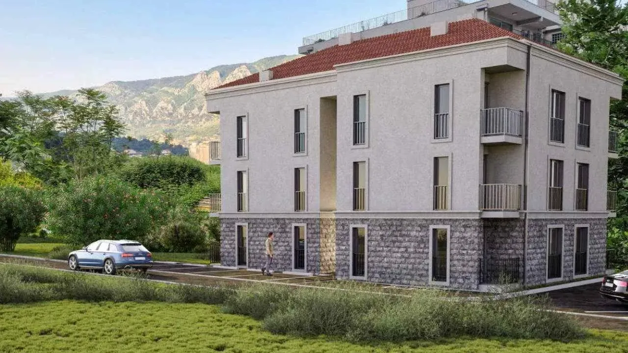 Prodaja, jednosoban stan, 38m², Dobrota, Kotor