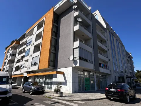 Sale, one bedroom apartment, 40m², Pobrežje, Podgorica - image 10