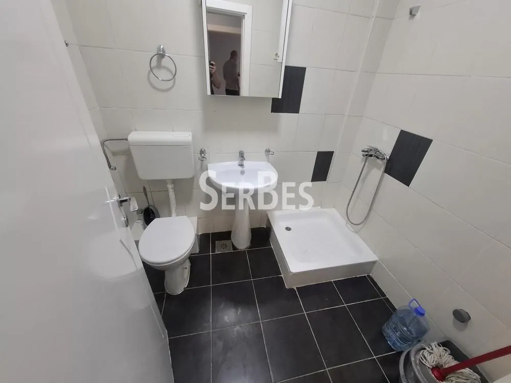 Prodaja, trosoban stan, 78m², Centar, Novi Sad