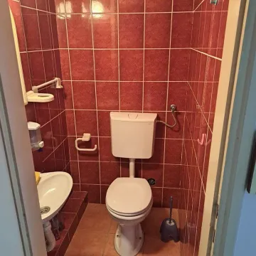 Izdavanje, trosoban stan, 103m², Blok 5, Podgorica - image 7