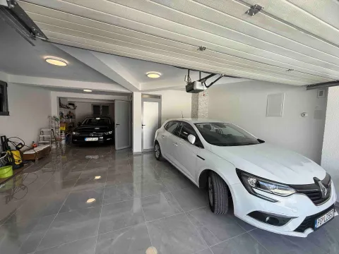 Sale, house, 320m², Podgorica, Crna Gora - image 18