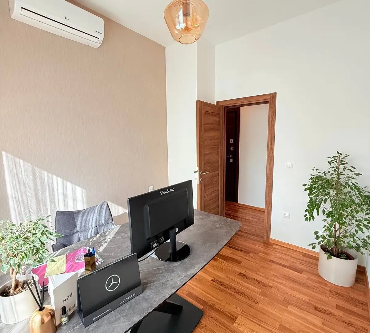 Prodaja, dvosoban stan, 52m², Tološka šuma, Podgorica
